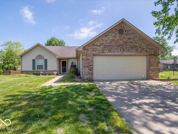 725 Lake Shore Road , Franklin, IN 46131