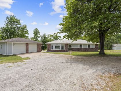 62401 E Highway 137 Fairland, OK 74343