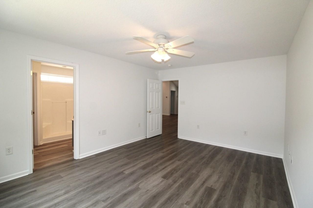 118 Red Cedar Ave. Photo 10