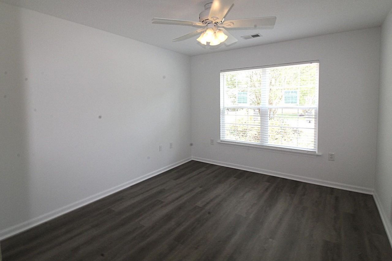 118 Red Cedar Ave. Photo 15