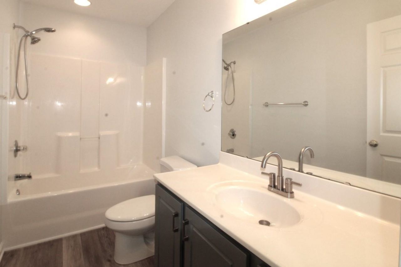 118 Red Cedar Ave. Photo 17