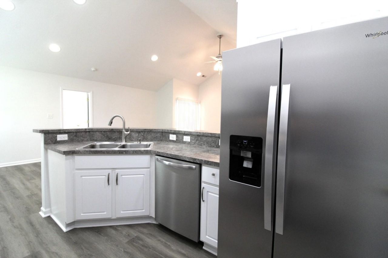 118 Red Cedar Ave. Photo 7