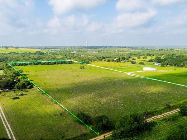 483 Alcorta Lane, Somerset, TX 78069