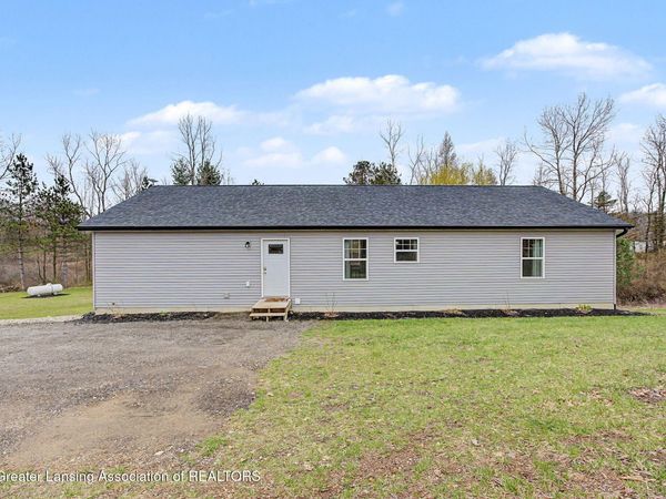 8527 W Butterfield Highway, Bellevue, MI 49021