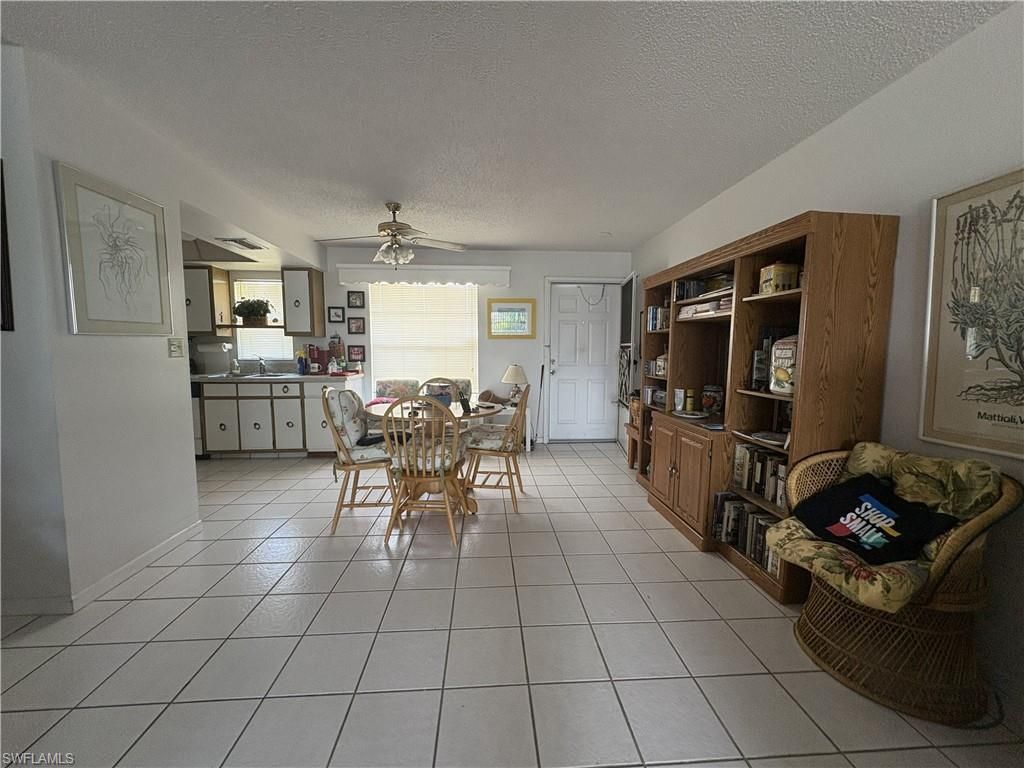 619 SE 47th St, Unit 4, Cape Coral, FL 33904 Photo