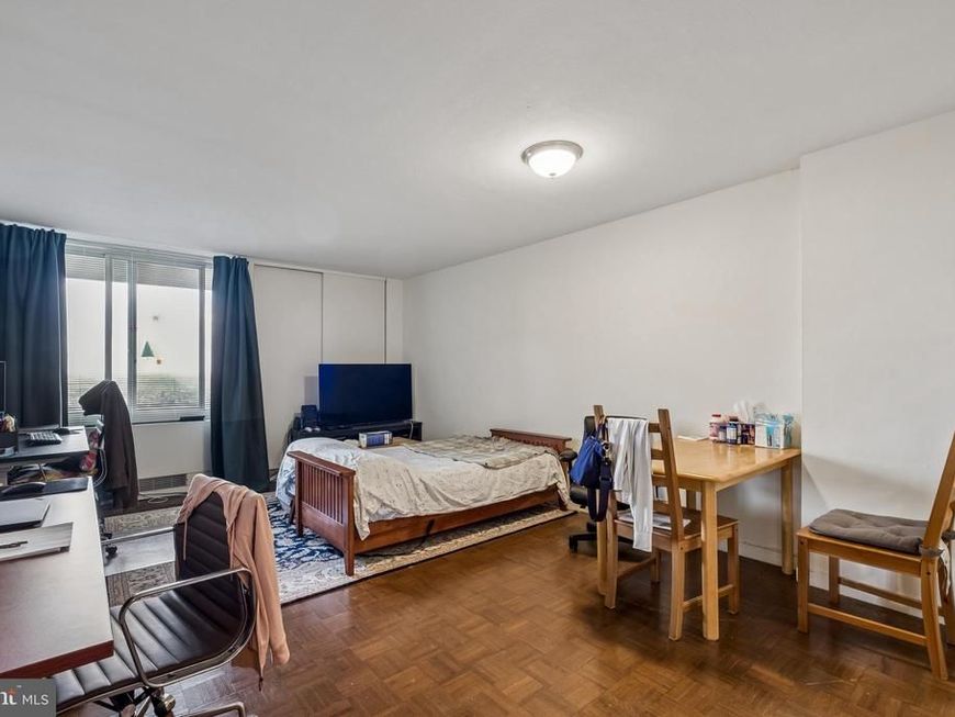604 36 S Washington Square, Unit 2415, Philadelphia, PA 19106 Main Photo