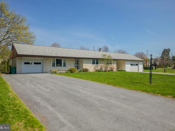 321 E GLENN ROAD, HERSHEY, PA 17033