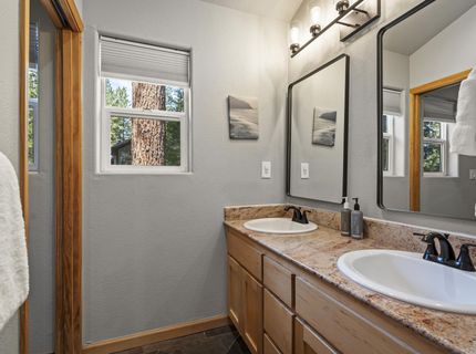 7051 Allenby Way, Tahoe Vista, CA 96148 Photo