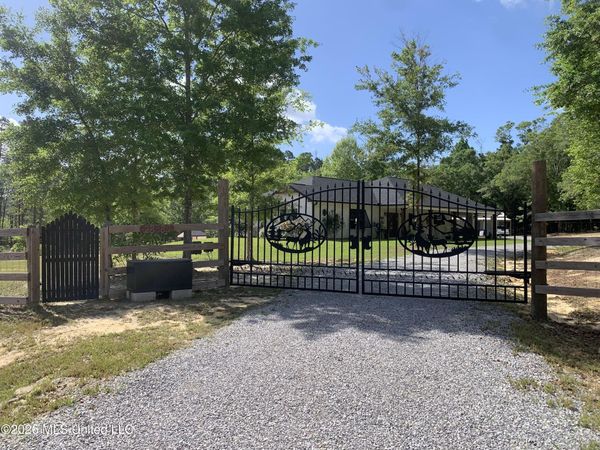 28385 16 Section Road, Pass Christian, MS 39571