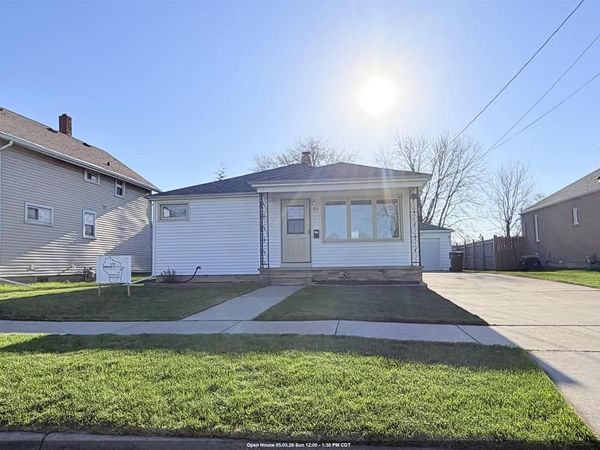 855 APPLETON STREET, Menasha, WI 54956
