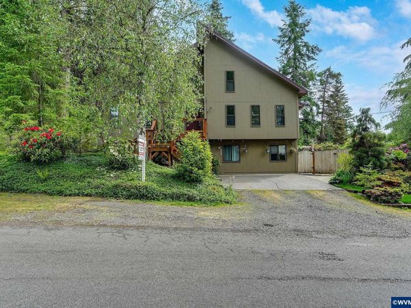 1946 Roberta Av S, Salem, OR 97302
