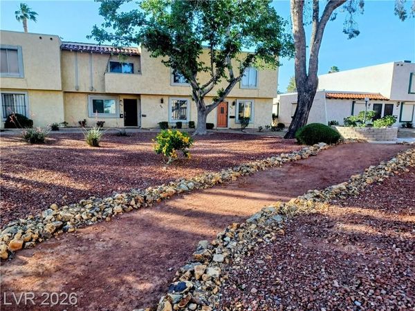 442 Las Casitas Way, Las Vegas, NV 89121