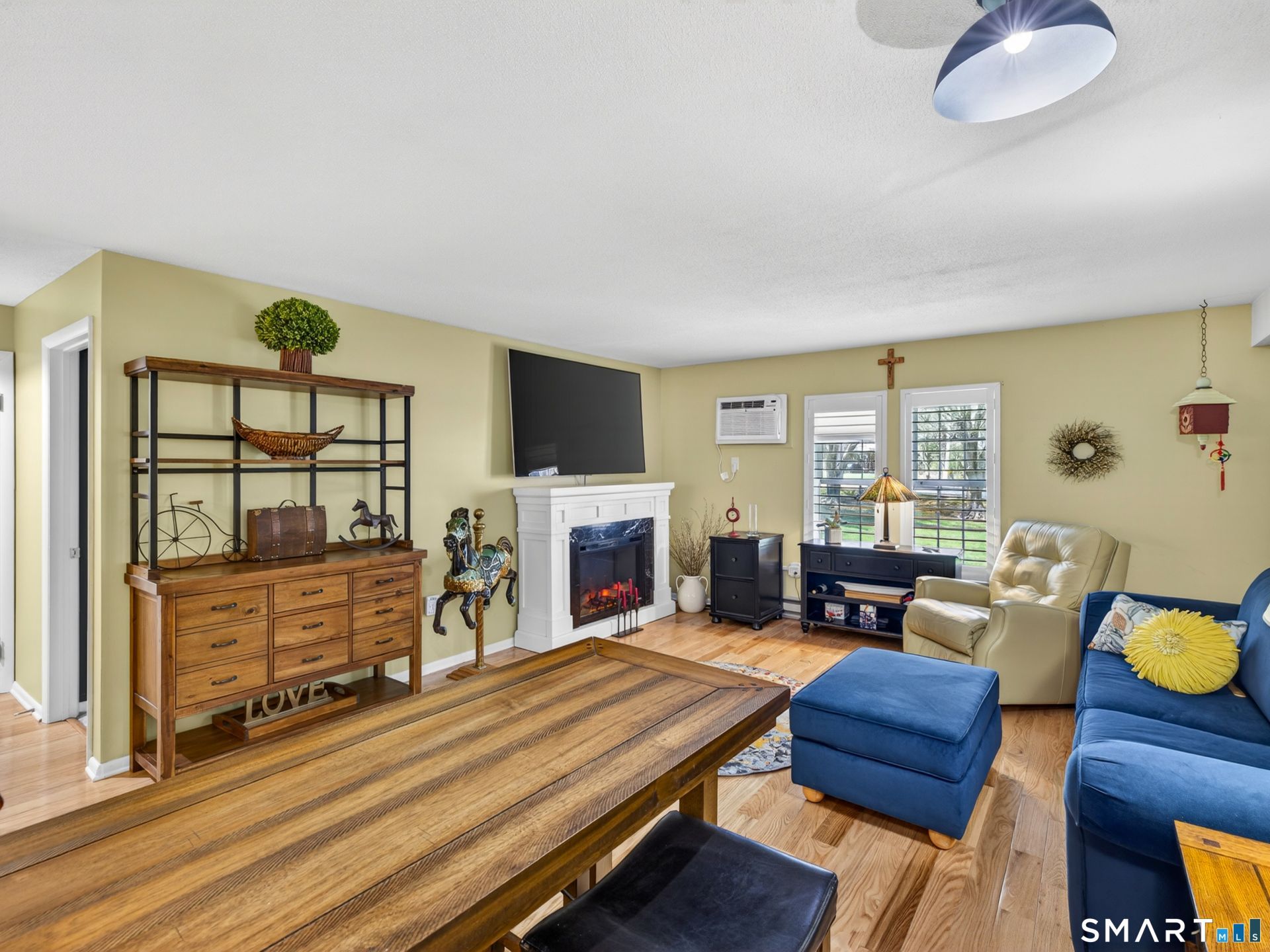 82 Longview, Unit 16, Waterford, CT 06385 Main Photo