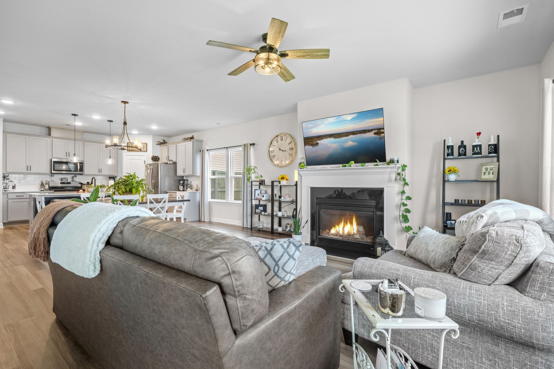 426 Carrara Drive Photo 28