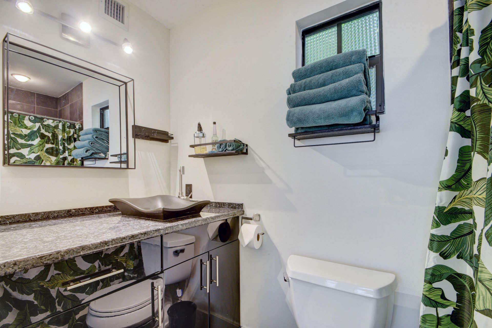 713 Sunset Road, West Palm Beach, FL 33401 Photo