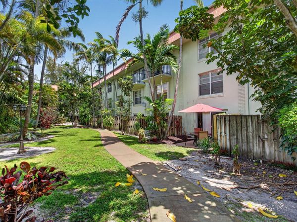 801 W Oakland Park Boulevard, Oakland Park, FL 33311