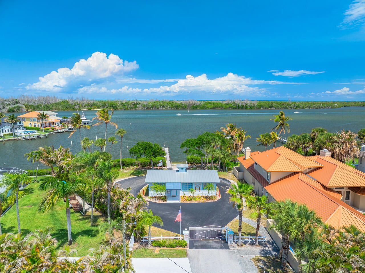 5064 SE Horseshoe Point Road, Stuart, FL 34997 Photo