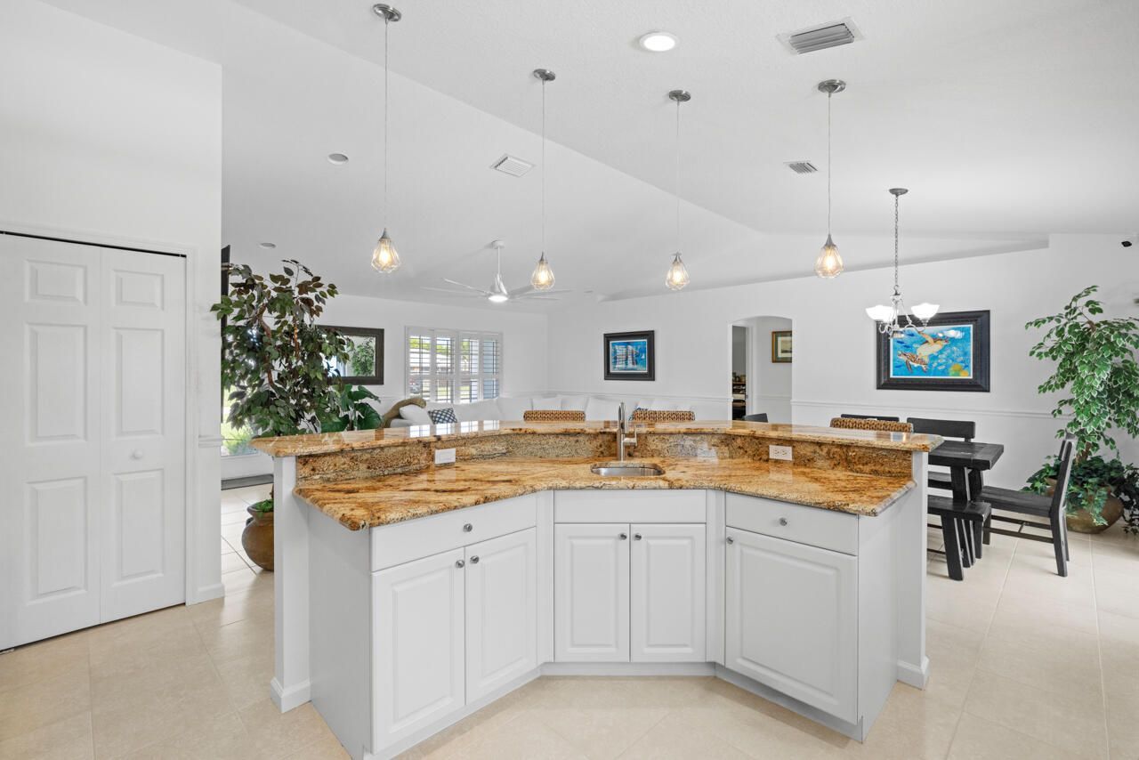5064 SE Horseshoe Point Road, Stuart, FL 34997 Photo