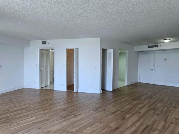 3300 NE 192nd St , Unit 1503, Aventura, FL 33180