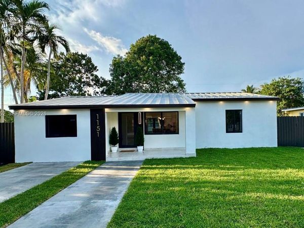 1151 NW 112th St , Miami, FL 33168