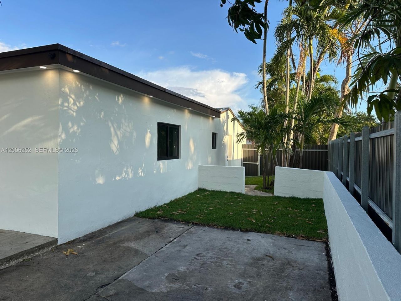 1151 NW 112th St, Miami, FL 33168 Photo