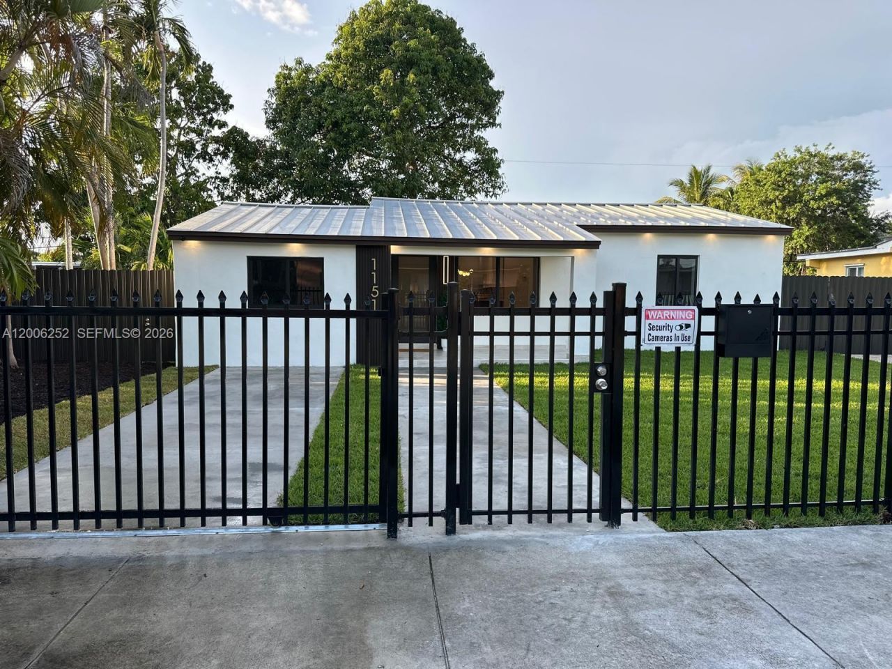 1151 NW 112th St, Miami, FL 33168 Photo