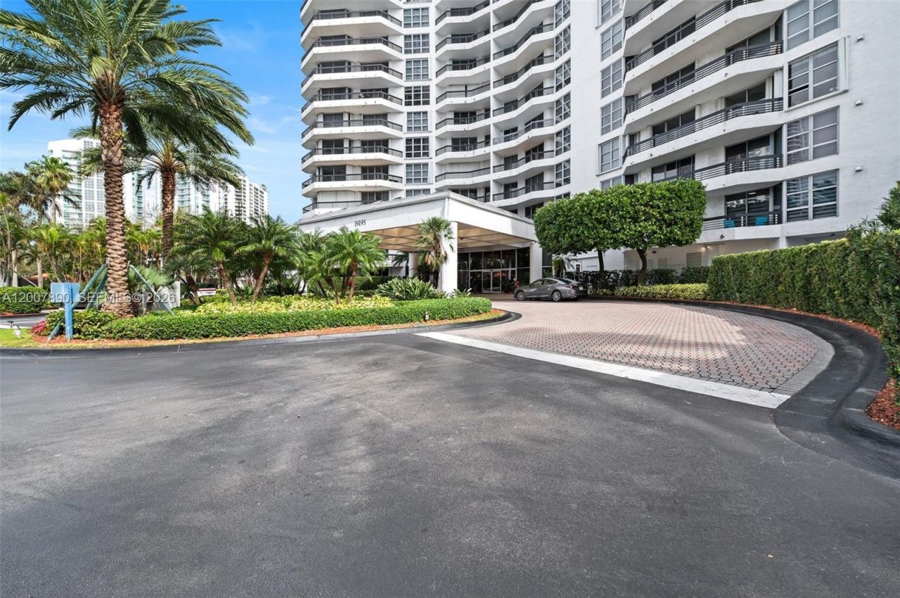 19195 NE 36th Ct, Unit 1503, Aventura, FL 33180 Photo