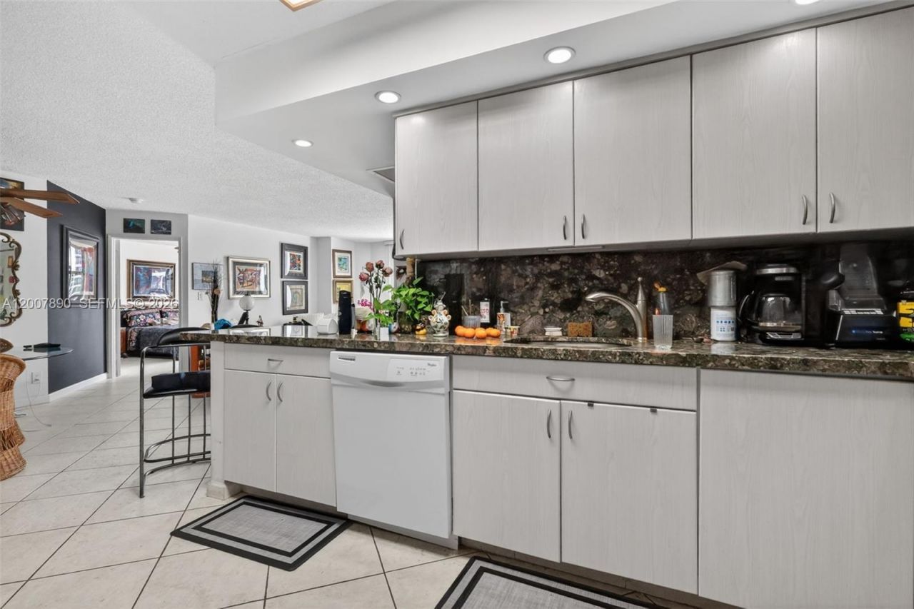 19195 NE 36th Ct, Unit 1503, Aventura, FL 33180 Photo