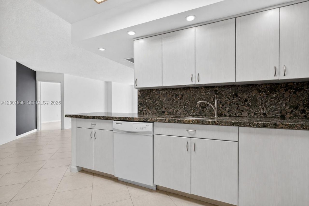 19195 NE 36th Ct, Unit 1503, Aventura, FL 33180 Photo