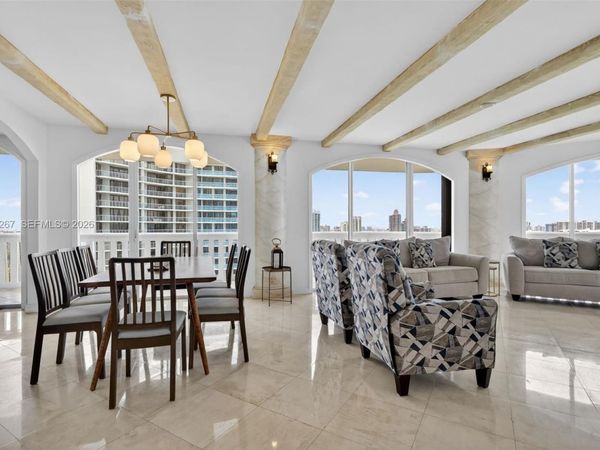 3000 Island Blvd , Unit 2305, Aventura, FL 33160