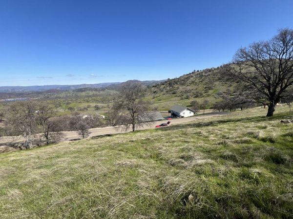 9405 Coronado Dr, La Grange, CA 95329