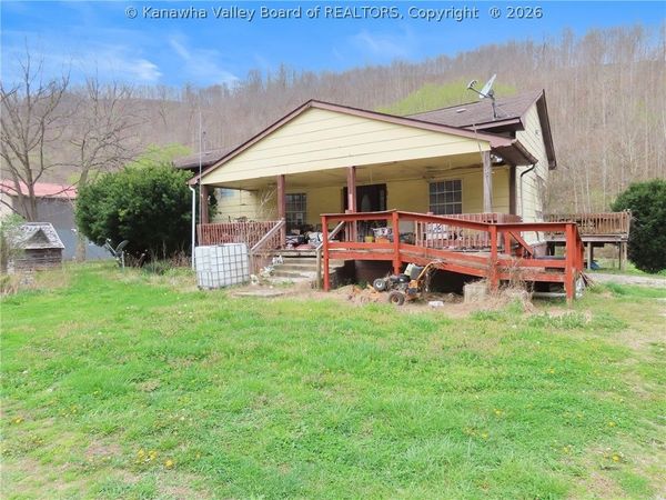 31172 RT 152, Dunlow, WV 25571