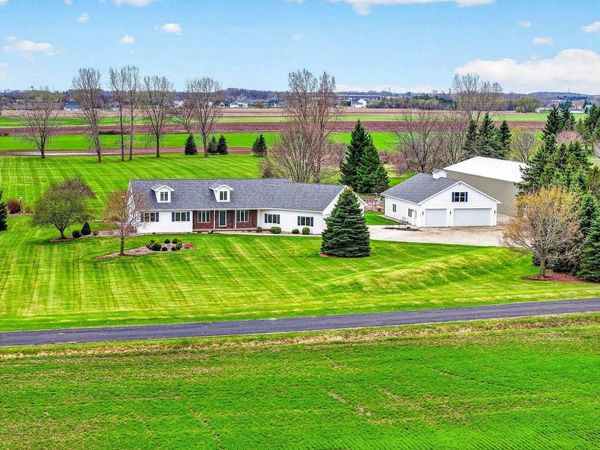 4665 EDGEWOOD DRIVE, Appleton, WI 54913