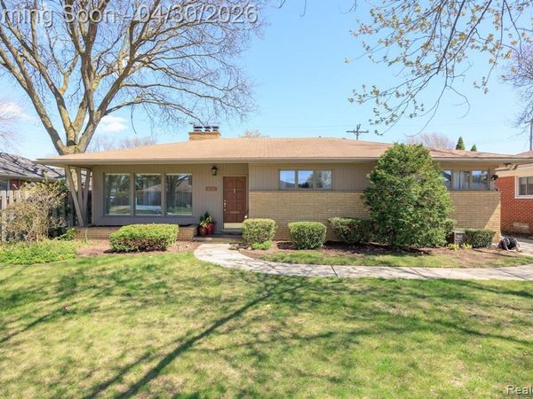30712 Champine Street, St. Clair Shores, MI 48082