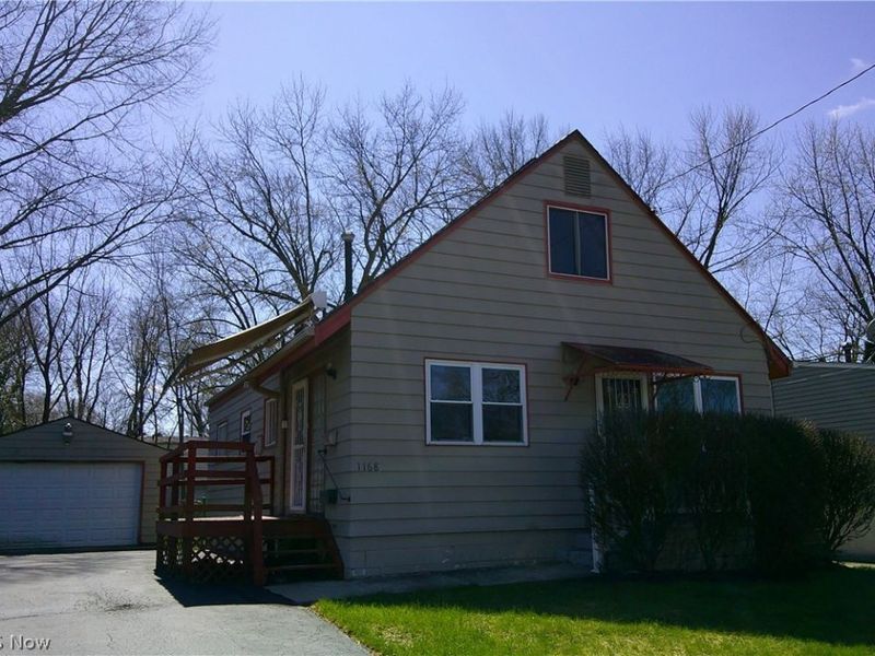 1168 Jeanie J Avenue, Akron, OH 44310 Photo 2
