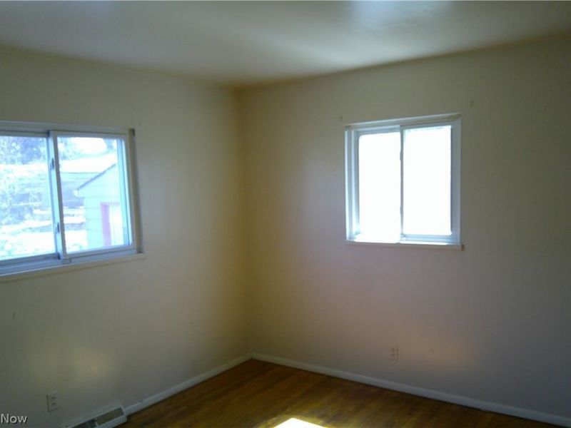 1168 Jeanie J Avenue, Akron, OH 44310 Photo 6