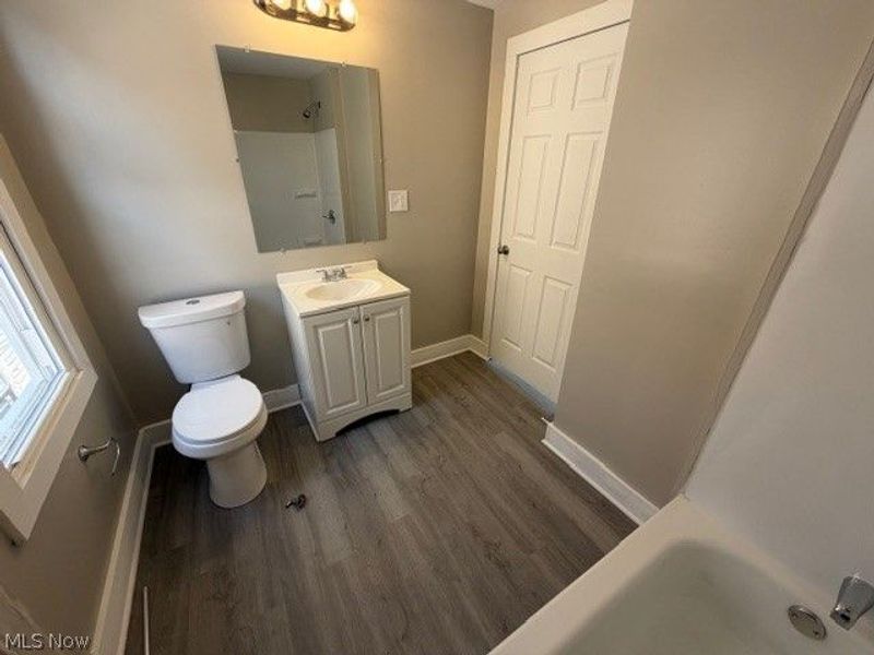 1427 E 92nd Street, Cleveland, OH 44106 Photo 32