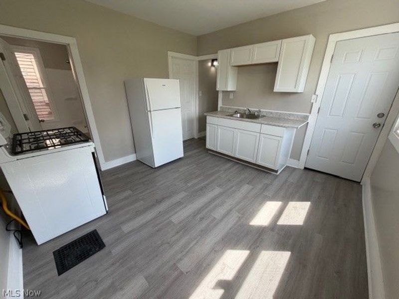 1427 E 92nd Street, Cleveland, OH 44106 Photo 9