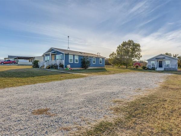 113 Mccrae Lane, Boyd, TX 76023