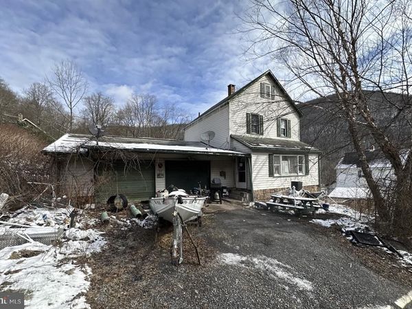 2115 SCHUYLKILL AVENUE , RENOVO, PA 17764