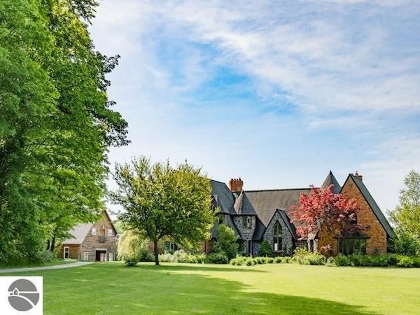 55 Hope Ridge S, Traverse City, MI 00000