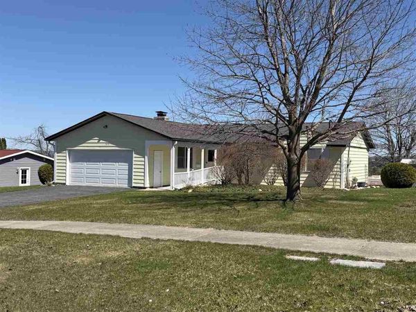 1415 Highland Drive, Petoskey, MI 49770