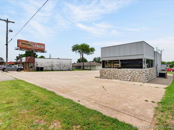 145 SE Washington Boulevard , Bartlesville, OK 74006