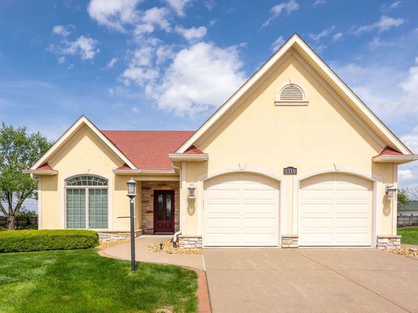 5310 Baraboo Court, Davenport, IA 52804