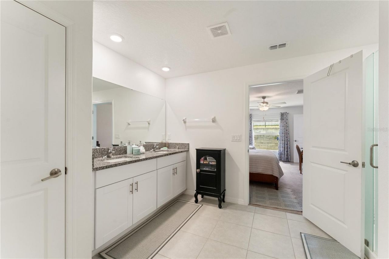 36548 Garden Wall Way, Zephyrhills, FL 33541 Photo
