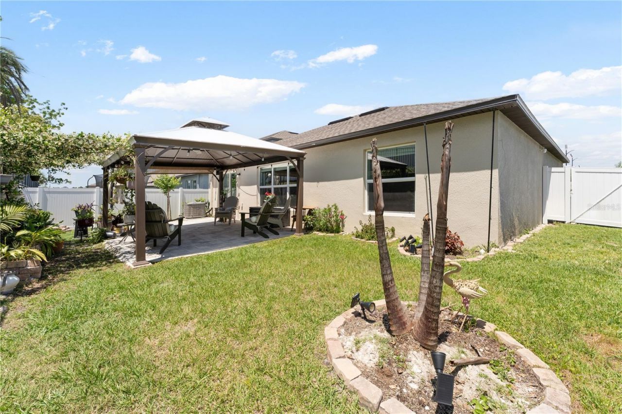 36548 Garden Wall Way, Zephyrhills, FL 33541 Photo