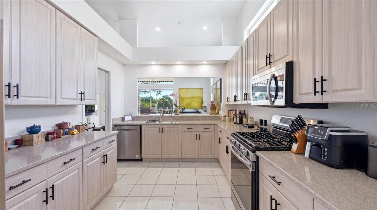 8009 Hampton Court, University Park, FL 34201 Photo