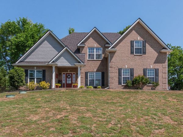 1028 Proud Eagle Dr, Eagleville, TN 37060