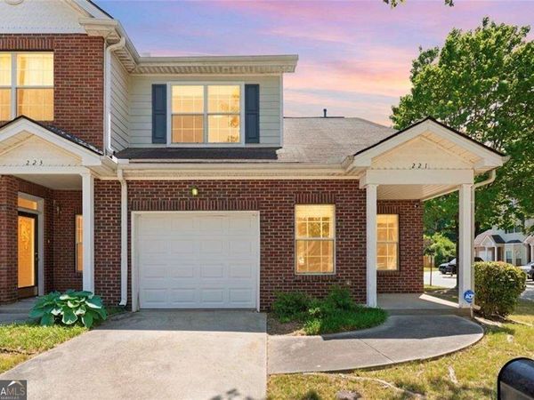 221 Rosewood Way NW, Atlanta, GA 30311