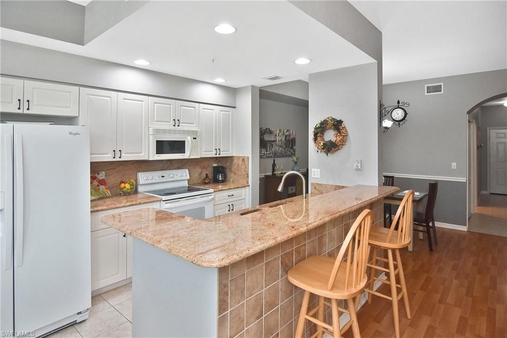8076 Queen Palm Ln, Unit 412, Fort Myers, FL 33966 Photo